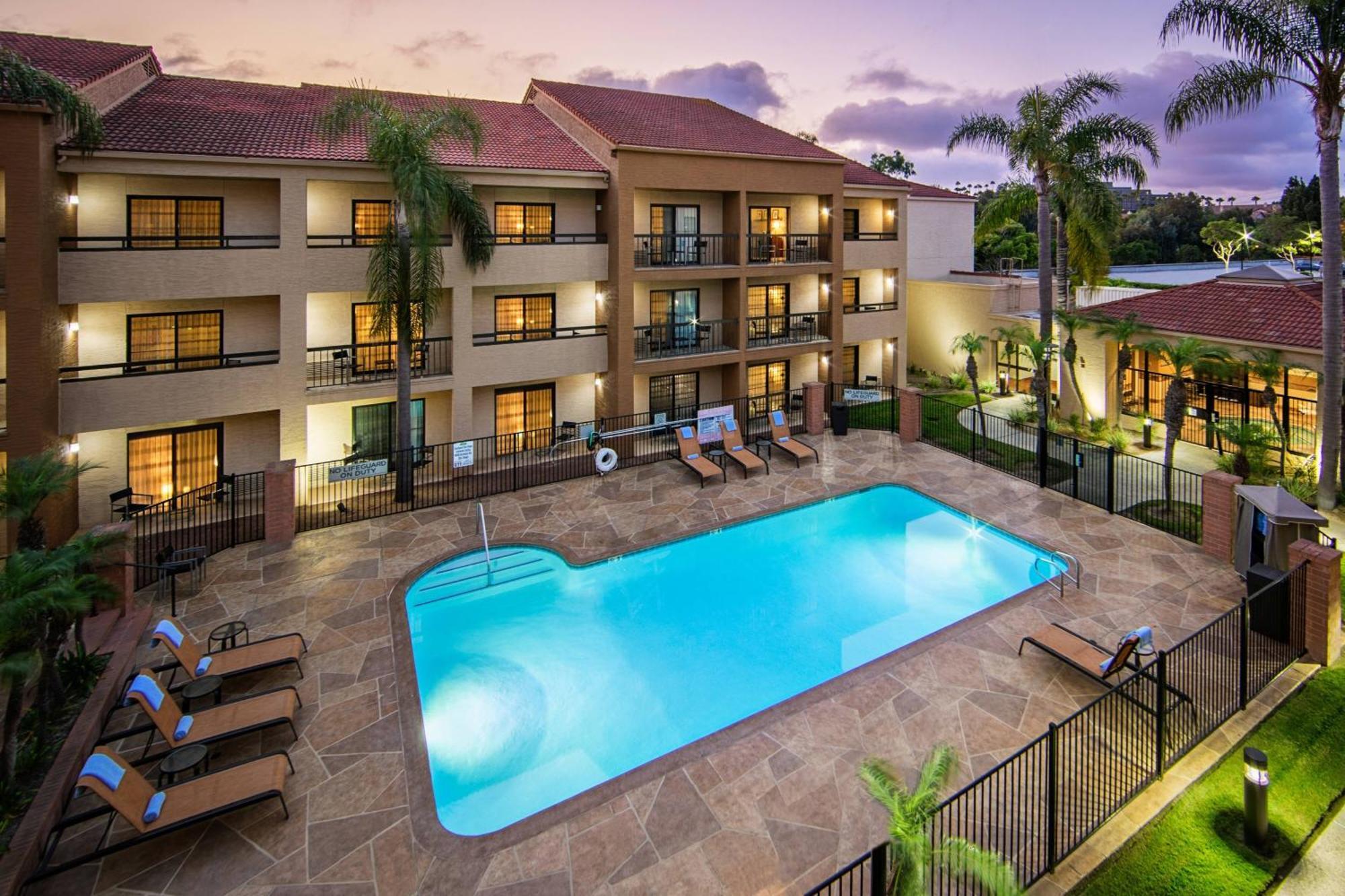 Courtyard By Marriott San Diego Sorrento Valley Εξωτερικό φωτογραφία